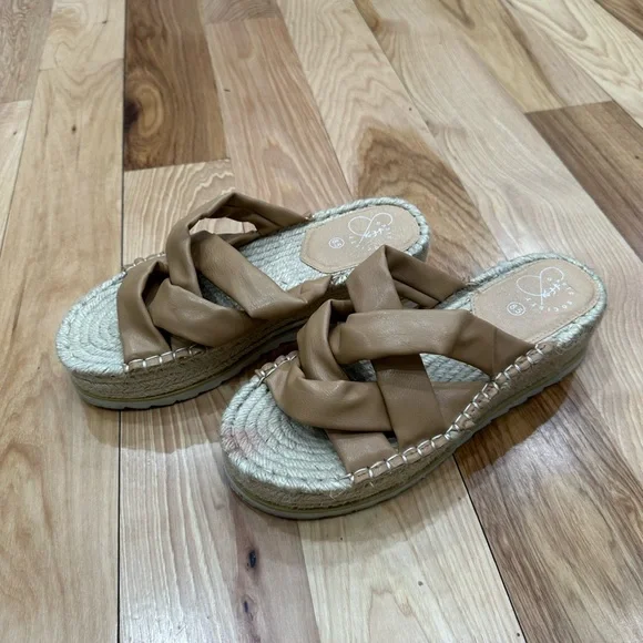 OASIS SOCIETY- Beige Stappy Sandal - Womens 8.5 T7 - Picture 2 of 7